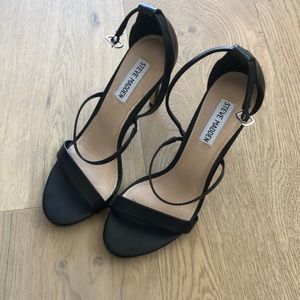 Steve madden black leather heels